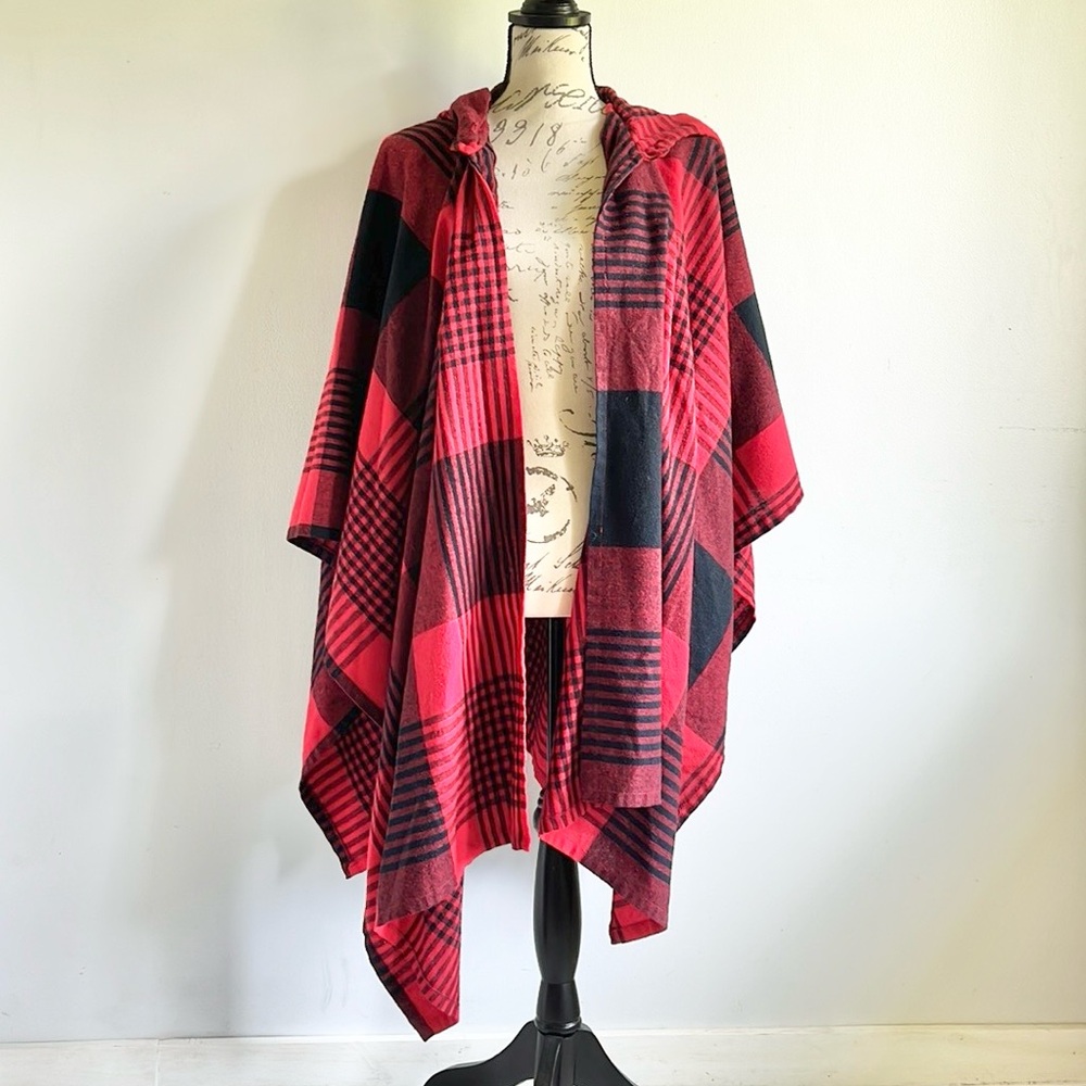 Vintage Marilyn Toge Wool Red and Black Plaid Hooded Poncho Cape